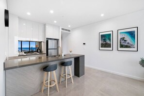 Fridge, microwave, oven, dishwasher - Penthouse 2b Ocean Views. B (Surfers Paradise)