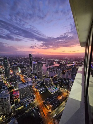 Property grounds - Sky-High Amazing Views: 2b Luxe Apartment (Surfers Paradise)