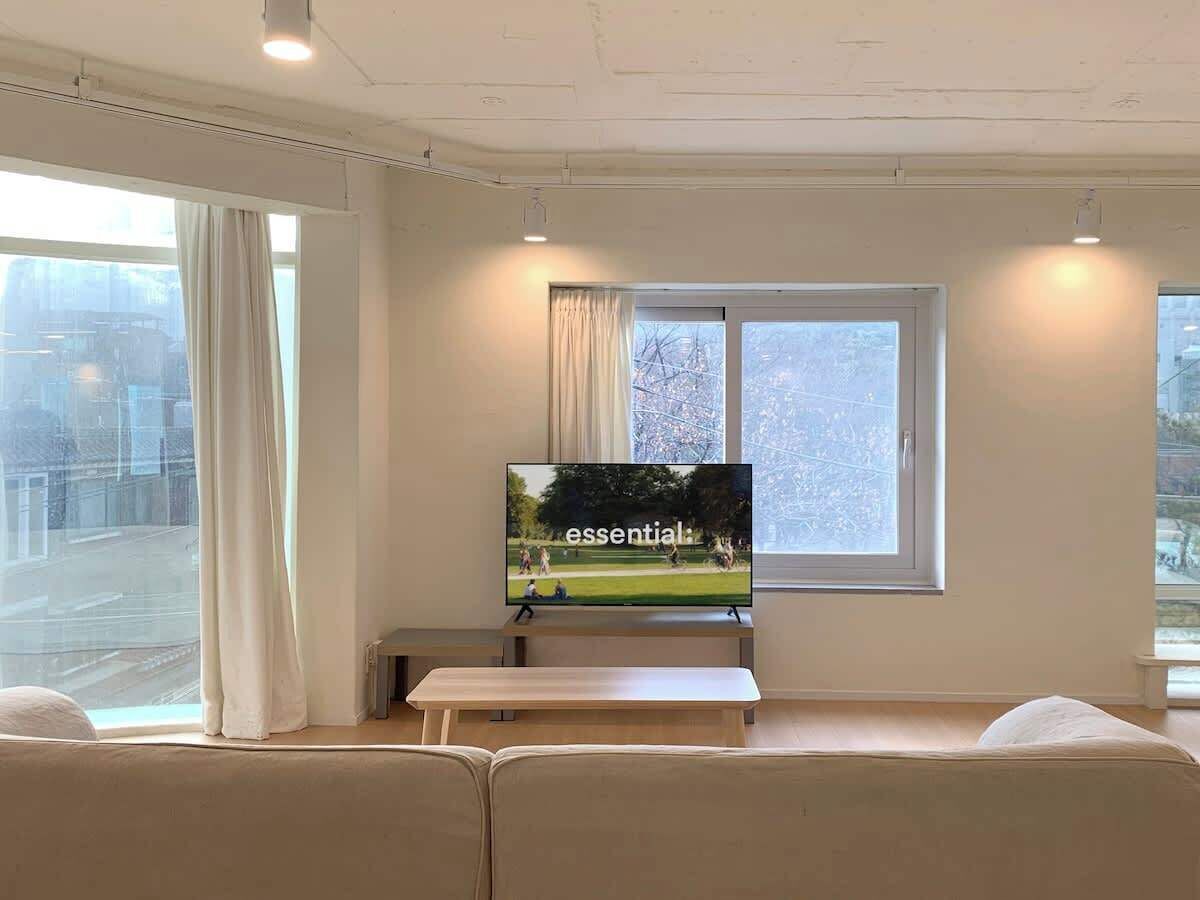 TV, offices