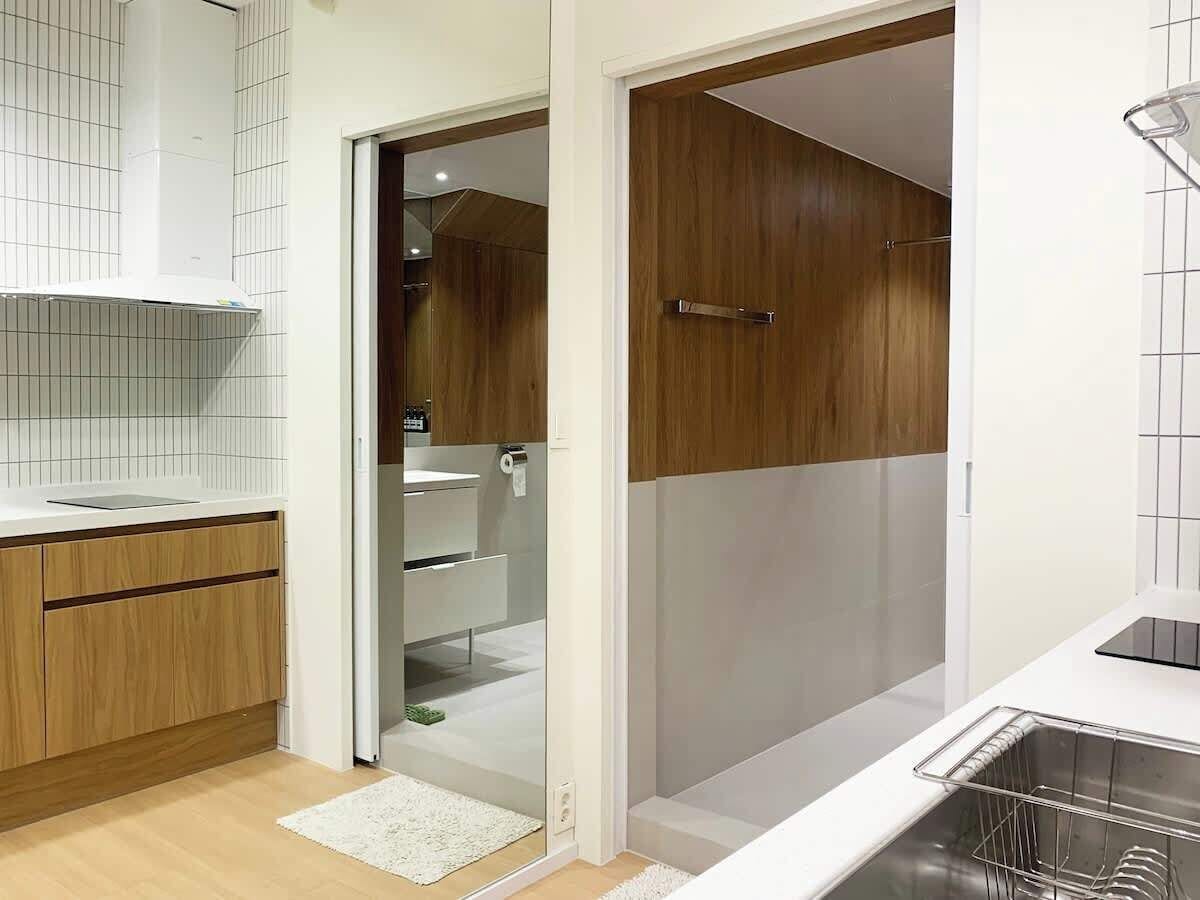 Fridge, electric kettle, dining tables