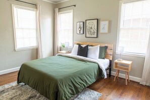 3 chambres, bureau, Wi-Fi gratuit, draps fournis