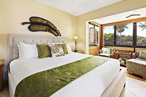 Iron/ironing board, WiFi, bed sheets - End-Unit Oceanfront Relaxation, Large Lanai, Views, Sunsets (Lahaina)
