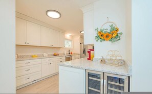 House | 4 bedrooms - The Beehive New 4 Bedroom Listing Next to CNU (Newport News)