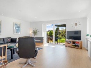 TV - "Signe" - 600m from the sea by Interhome (Blokhus)