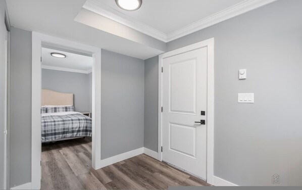 House - West Van Hideout 2BR Suite Near Grouse Mountain (West Vancouver)