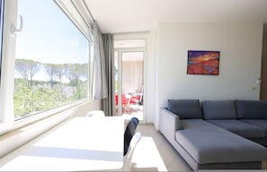Exterior - Lura Apartment 02 (Ishëm)