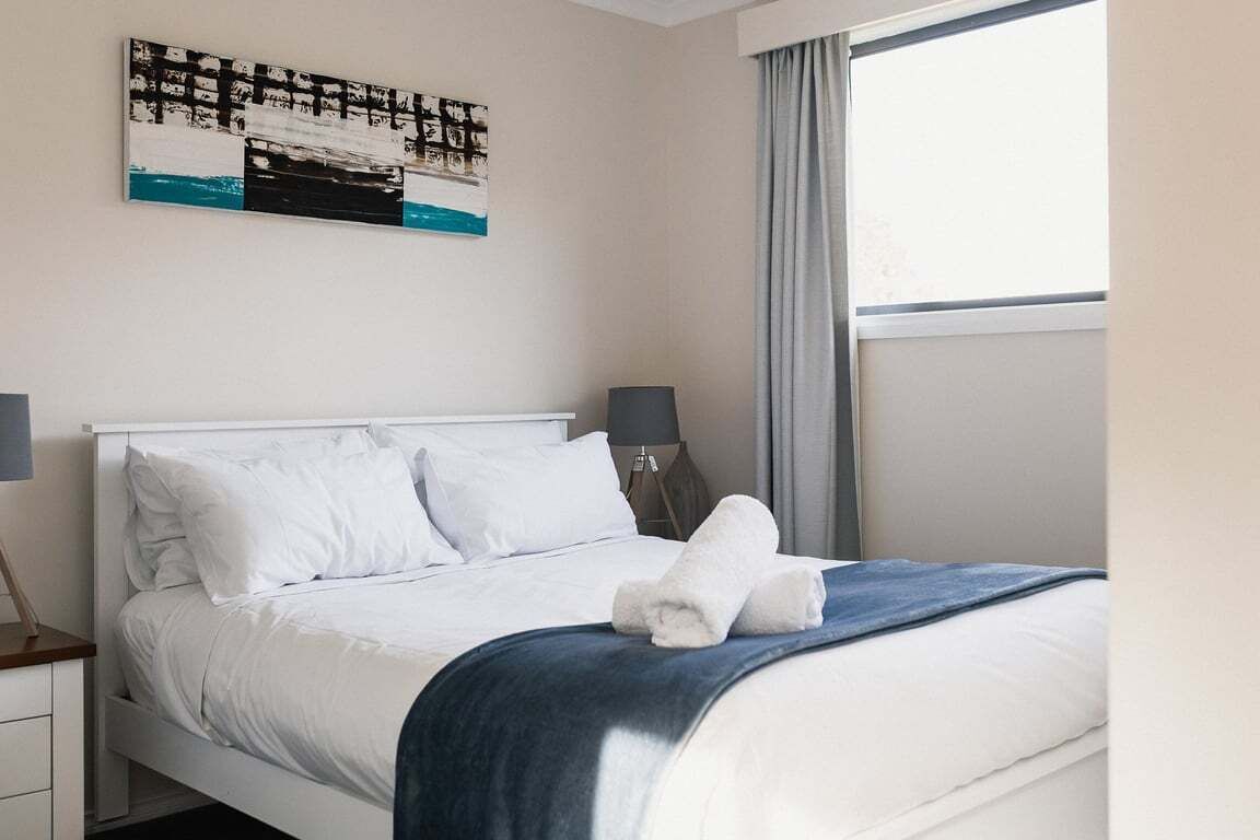 WiFi, bed sheets