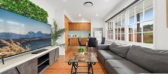 Cozy 5BR Family Home at St Marys
