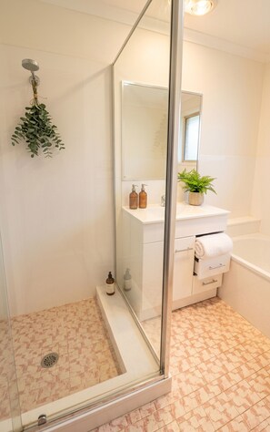 Bathroom - Cozy 5BR Family Home at St Marys (Saint Marys)