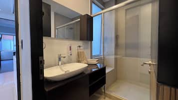 Superior Apartment, Kitchen | Bathroom