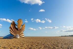 Beach - Moles Meadow (4), Middleton (Middleton)