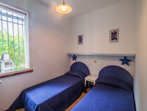 Room - Haupthaus, großes freistehendes Haus, Klima by Interhome (Comacchio)