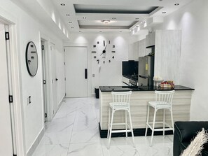Interior - Luxury-Infinity pool & gym-Heart of Evaristo Morales (Santo Domingo)