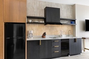 Private kitchen - Minutes from FIFA World Cup stadium, stay in comfy 1-bedroom studio apartment (Atlanta)