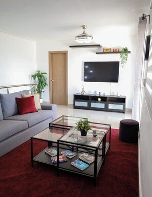 Smart TV - Cozy 2-bedroom Pent-house with Pool (Santiago de los Caballeros)
