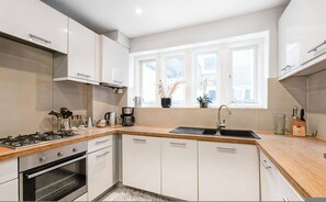 House - Knightsbridge 2-bed Amazing Location (London)