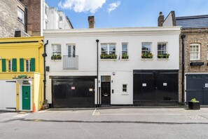 House - Luxury Mayfair 2-bed Central AC Prime Location (London)