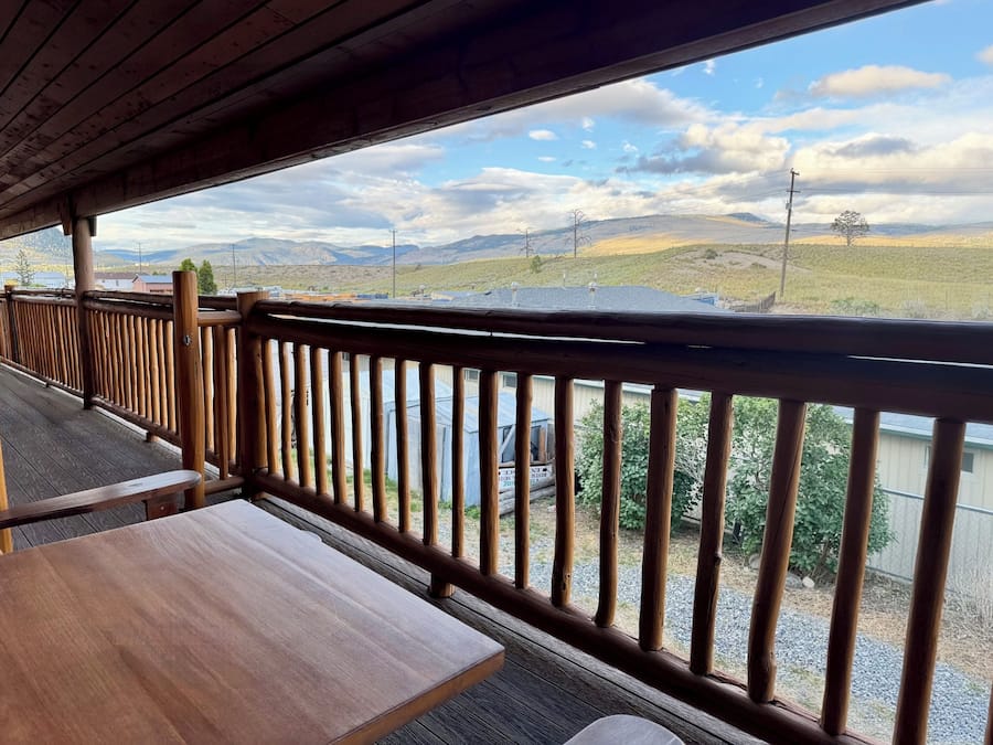 Deluxe Studio, 1 Queen Bed, Mountain View | Balcony view