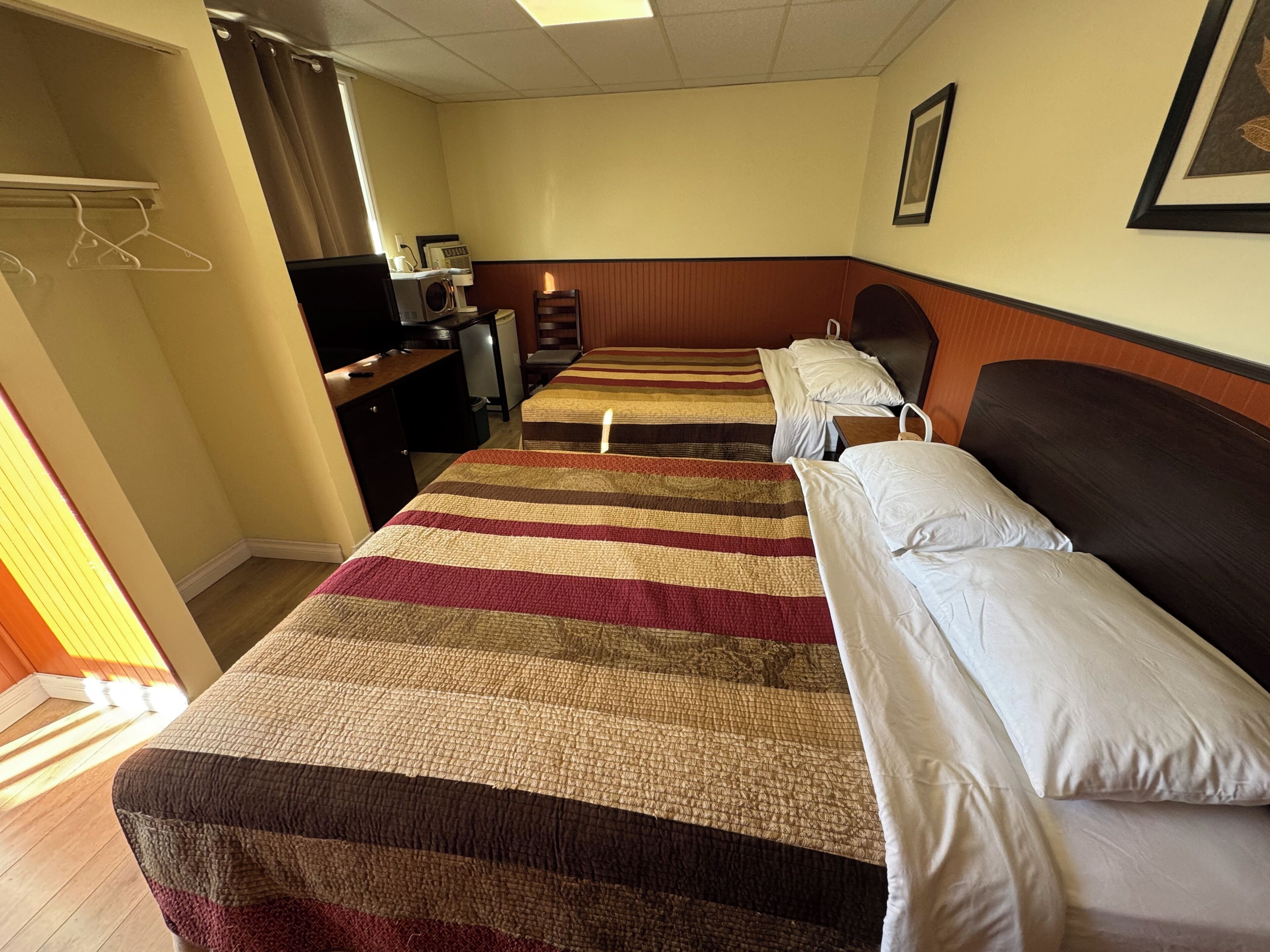 Chambre Double Standard, 2 grands lits, non-fumeur, terrasse