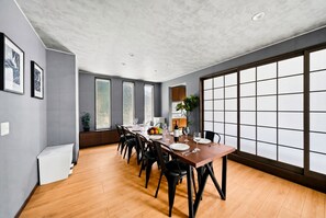 Apartment | In-room dining - Astage Villa Asahikawa (Asahikawa)
