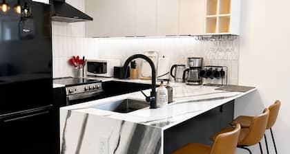 New, Sunny Two Bedroom Garden Suite in Prime Kitslano