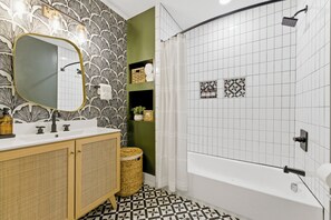 Bathroom - Boutique Stay • 3 Min to Mercedes-Benz Stadium (Atlanta)