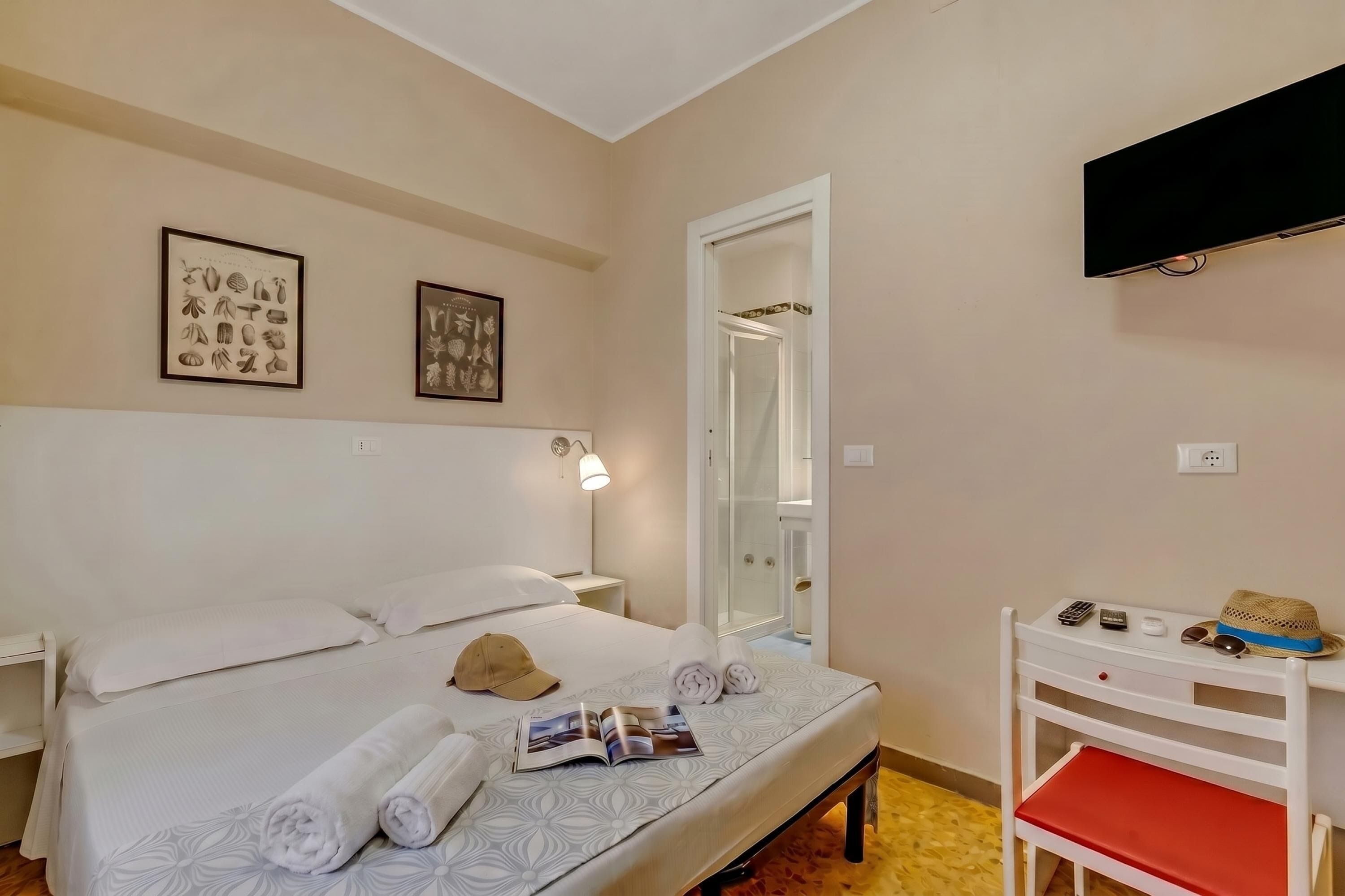 WiFi (free), bed sheets