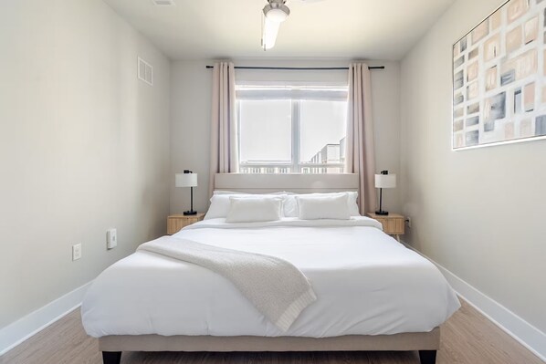 1 bedroom, iron/ironing board, free WiFi, bed sheets - Top-Floor Luxury Retreat, King Bed, Full Kitchen, Private Balcony (Frisco)