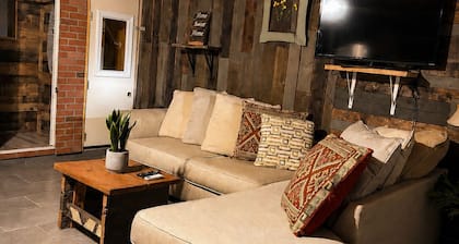 Cozy 1-bedroom studio in adorable Brownsville, Tx Sleeps Up to 3