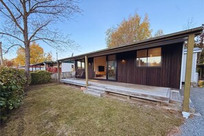 Exterior - Glenbrook Cottage - Home in the Heart of Twizel (Twizel)