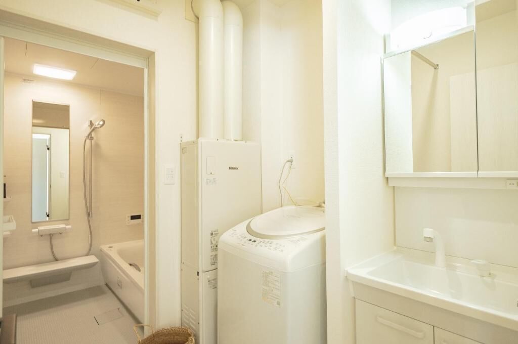 Apartment, 1 Bedroom | Bathroom | Free toiletries, hair dryer, slippers, towels