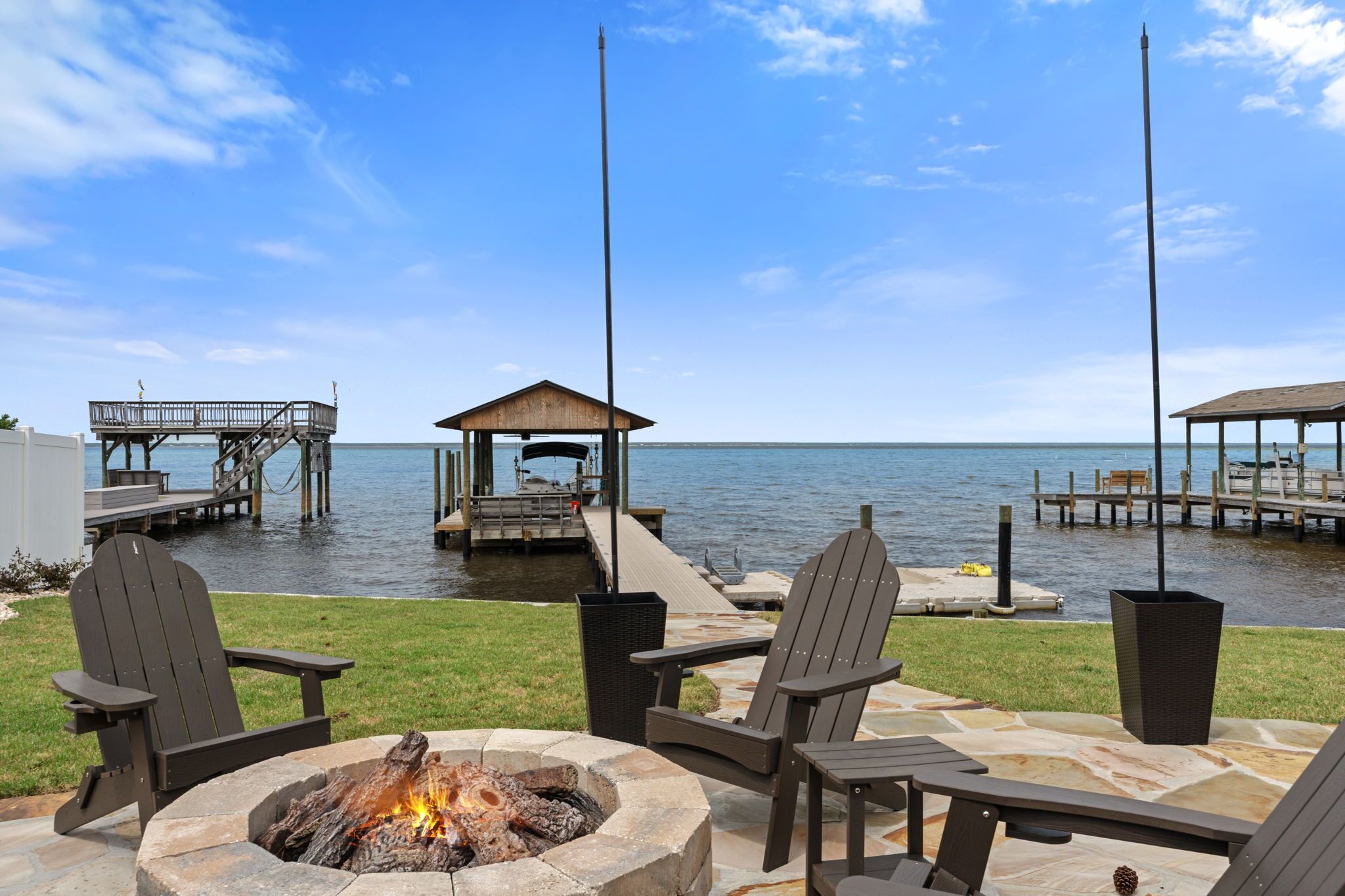Familie huis, 3 slaapkamers, hot tub, uitzicht op baai | Terras
