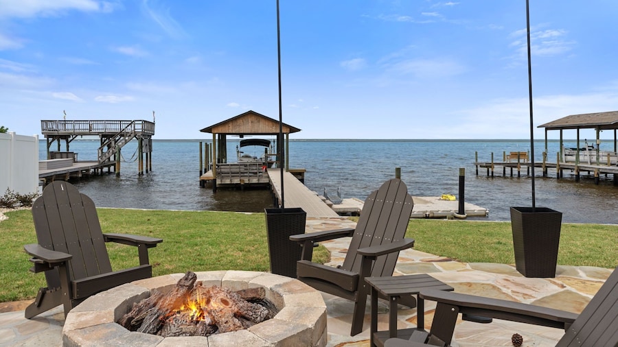 Private Dock Waterfront Home in Miramar