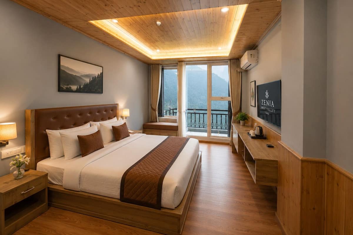 Luxury Double Room, Balcony | Desk, laptop workspace, blackout drapes, iron/ironing board