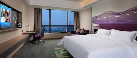 Business Single Room, City View | Meja, ruang kerja komputer riba, langsir/tirai gelap terus, kalis bunyi