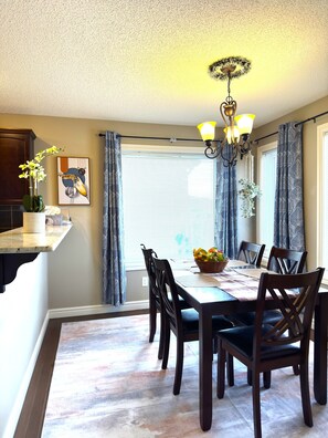 Dining - Tamarack Comfort Home (Edmonton)