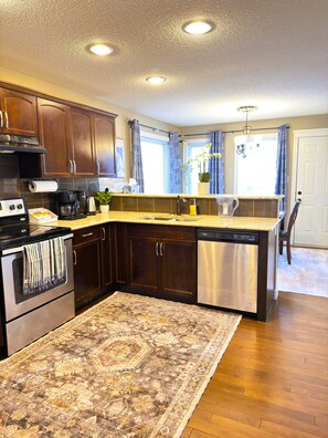 Private kitchen - Tamarack Comfort Home (Edmonton)