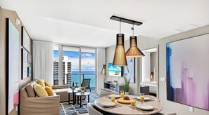 Dining - Oceanfront Balcony • Pools & Gym (Hollywood)