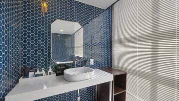 Luxury Double Room | Bathroom