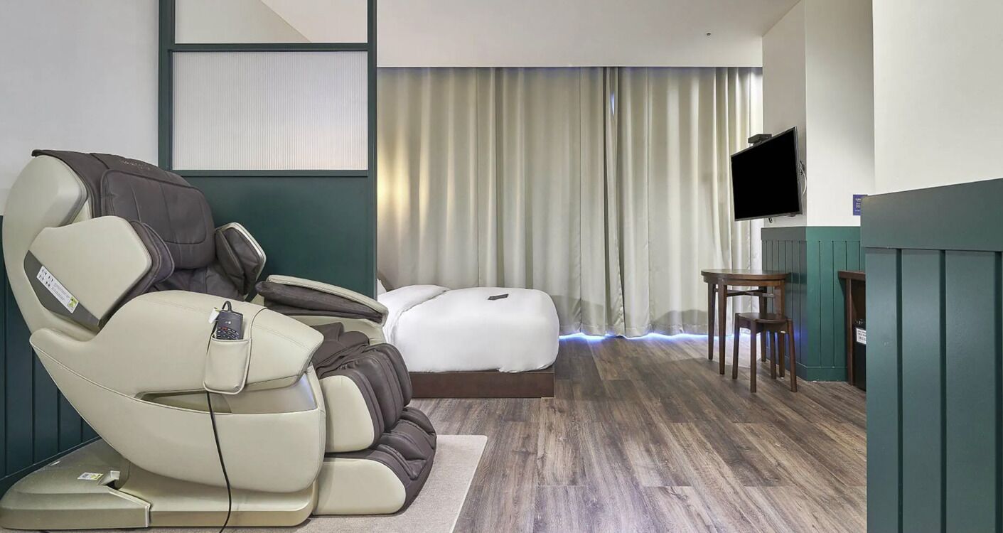 Luxury Double Room | Free WiFi, bed sheets