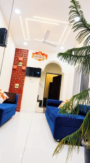 Interior - Hotel N Comfort Near Jyotirlinga Temple (Ujjain)