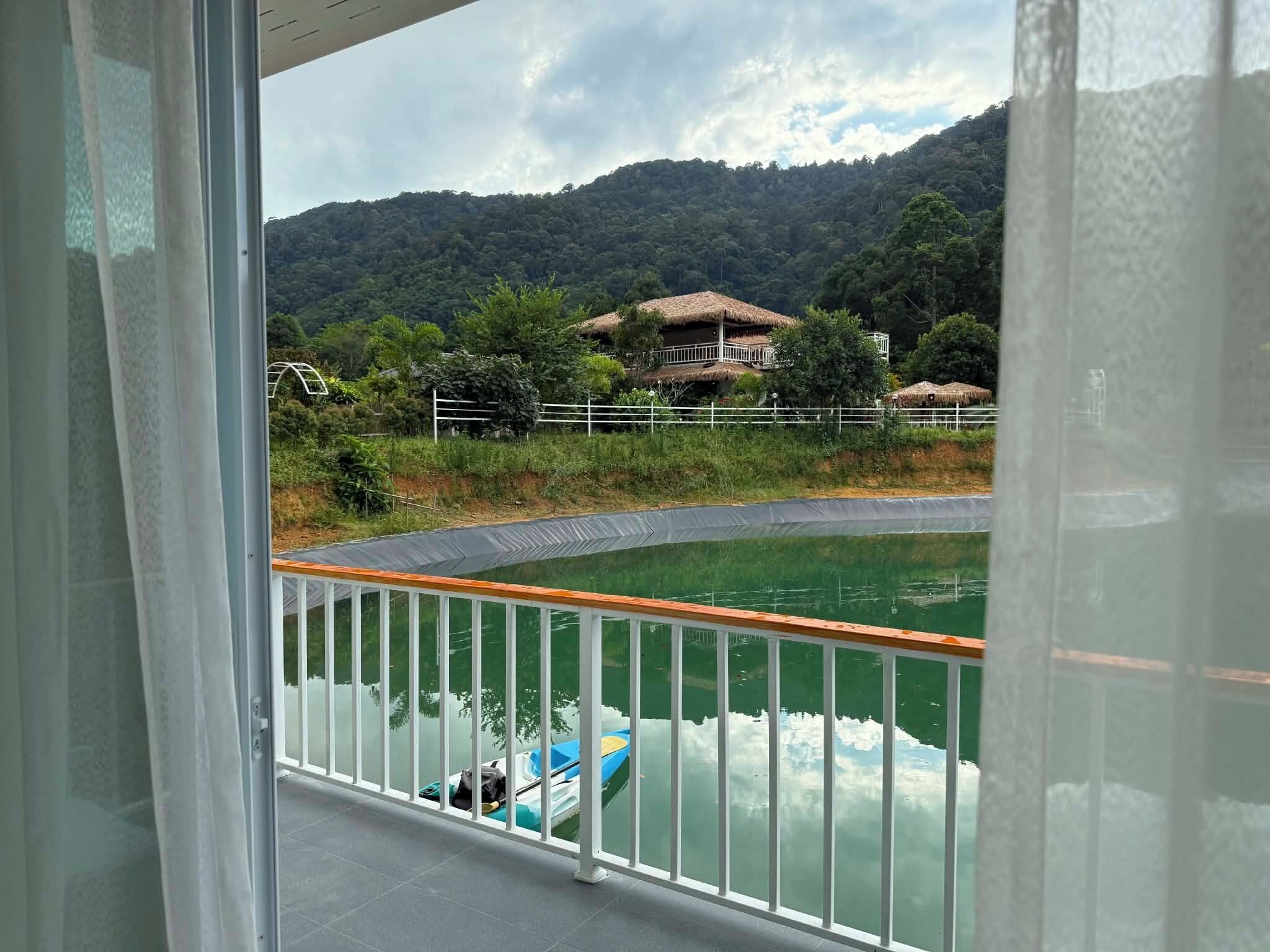 Deluxe-Zimmer, Balkon, Bergblick | Innenbereich