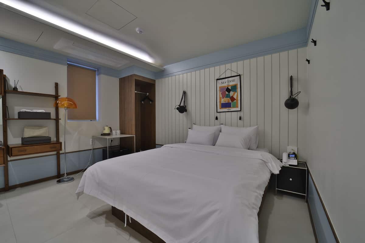 Deluxe Mid-Century - Jacuzzi | Sistema de insonorización, wifi gratis, ropa de cama