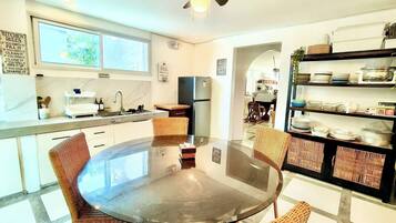 House, 3 Bedrooms | Dining room