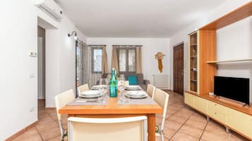 Apartamento família, 2 quartos, micro-ondas (Le Dimore Del Sole) | Parte interna