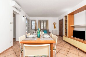 Family Apartment, Multiple Bedrooms (Le Dimore Del Sole) | Interior - Le Dimore Del Sole (Olbia)