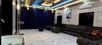 HOTEL WHITE PALACE