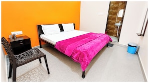 Standard Double Room, Air conditioning | Hypo-allergenic bedding, desk, soundproofing, free WiFi - Hotel Shree Gopal Dham (Vrindavan)