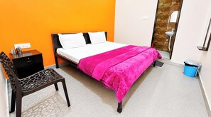 Standard Double Room, Air conditioning | Hypo-allergenic bedding, desk, soundproofing, free WiFi - Hotel Shree Gopal Dham (Vrindavan)