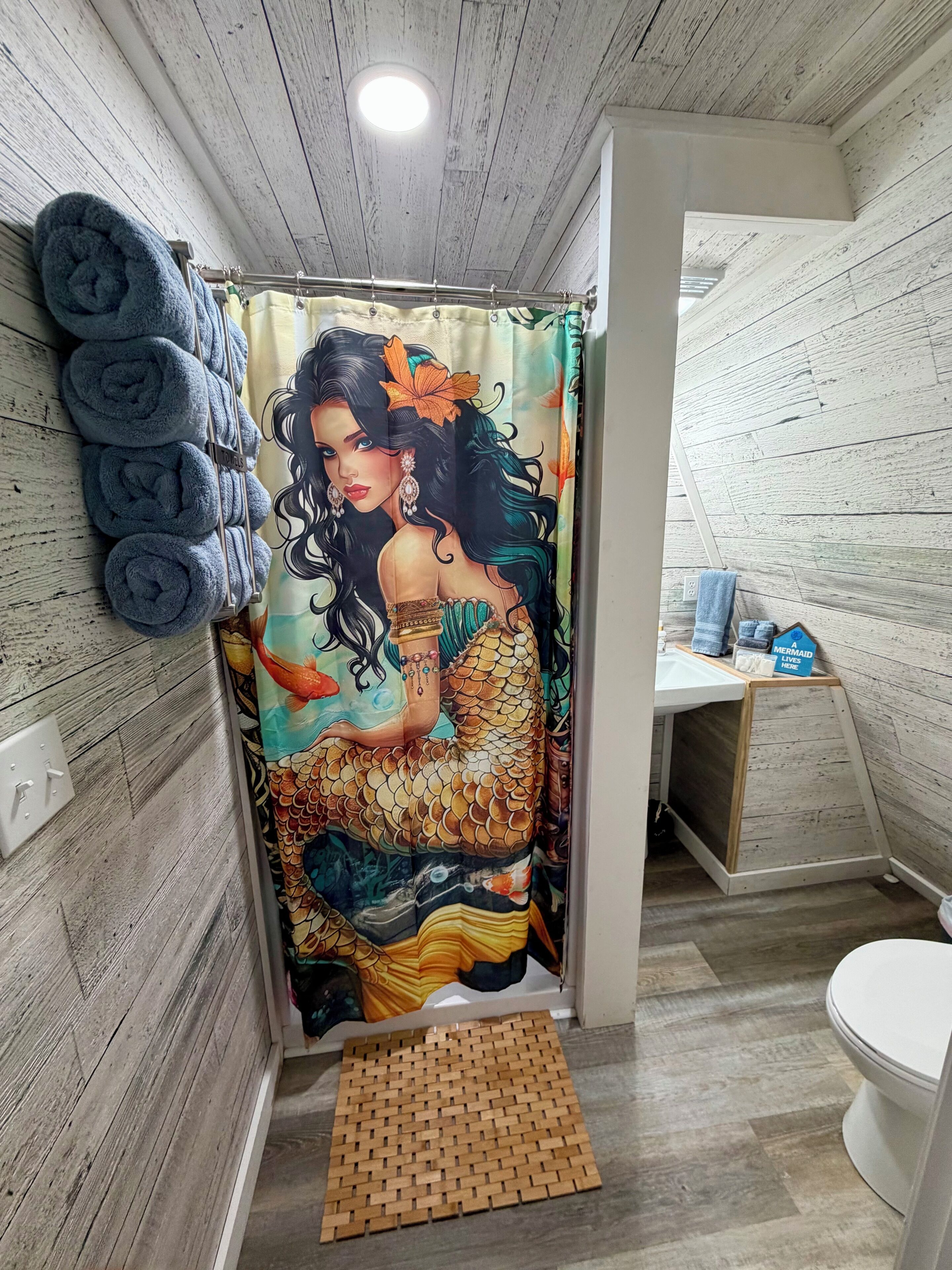 Douche, articles de toilette écologiques, sèche-cheveux